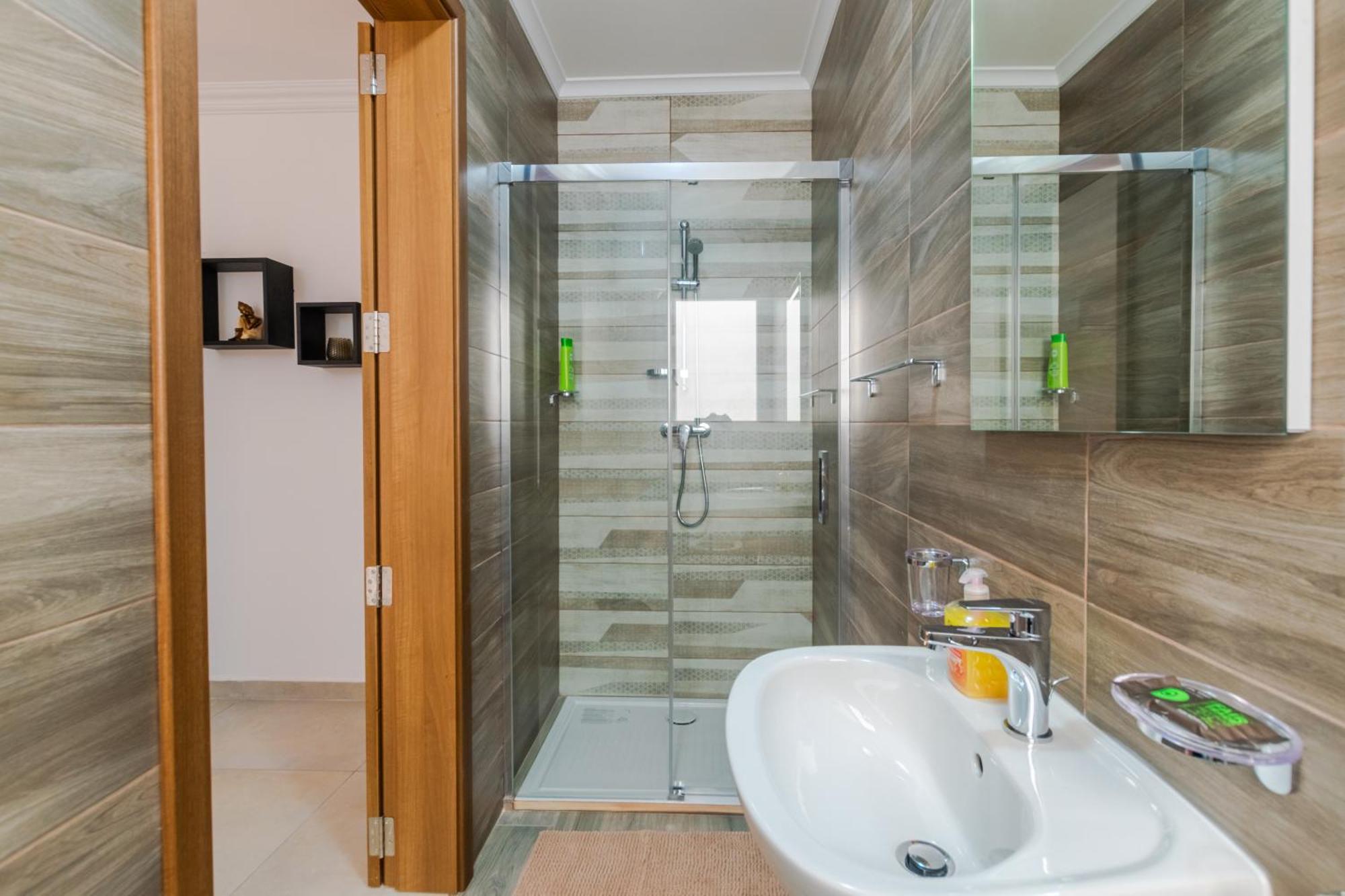 Spacious Brand New Apartment Hc Balcony 3 Bdr 2 Bth Bugibba San Pawl il-Baħar Eksteriør billede